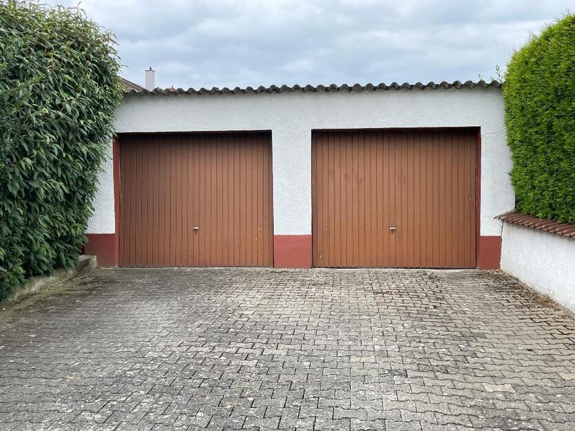 *** Zweifamilienhaus mit Potential für mehr !