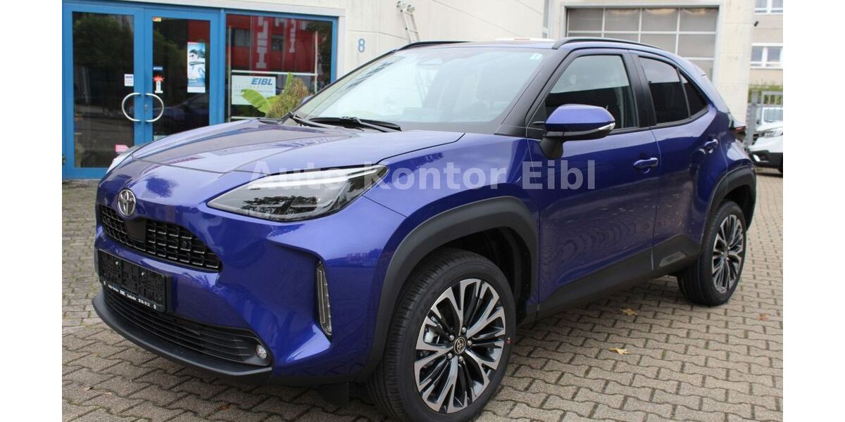 Toyota Yaris 100 km 30.840 &euro; Karlsruhe 76135