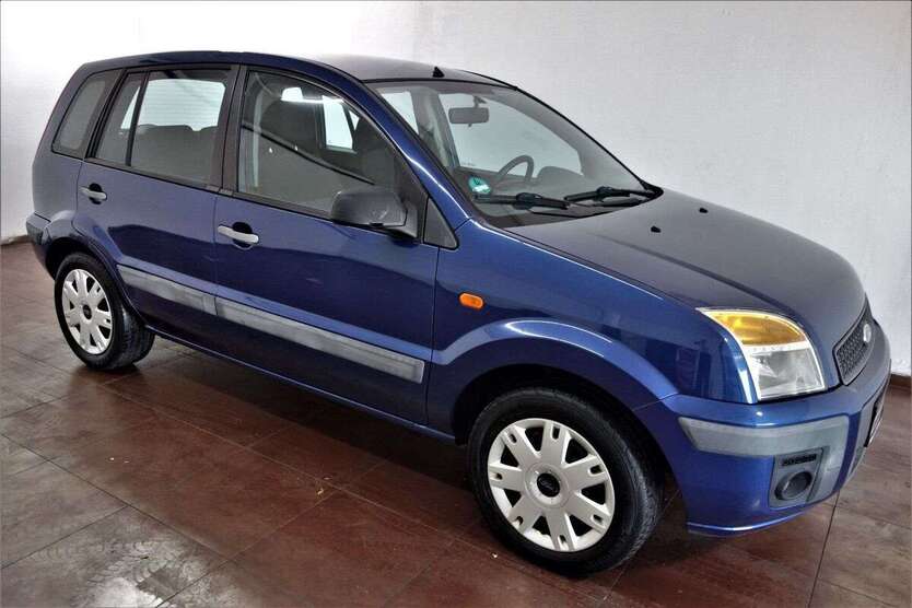 Ford Fusion 99.000 km 2.850 € Mühlacker 75417