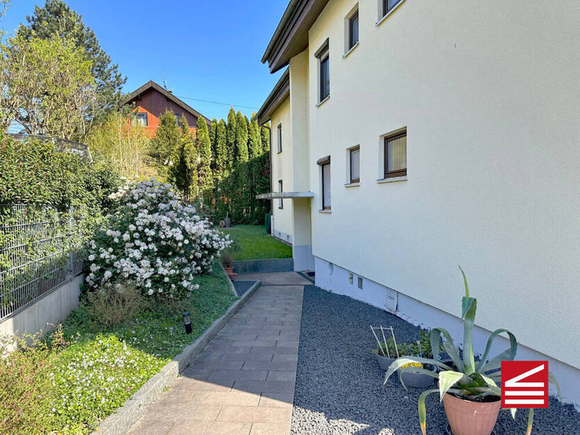 Baden-Baden, Varnhalt, attraktive 3-Zimmer-Wohnung mit Balkon und Garage!