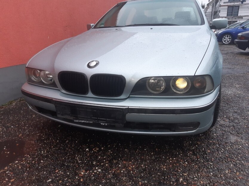 BMW 523i 307.000 km 2.290 € Forst 76694