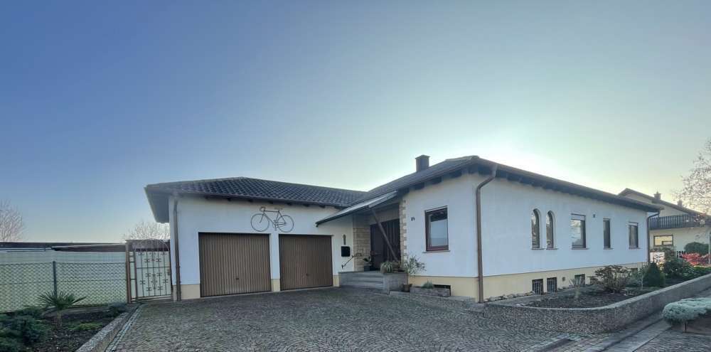 Haus zum Kaufen in Offenbach an der Queich 549.000 € 144 m²