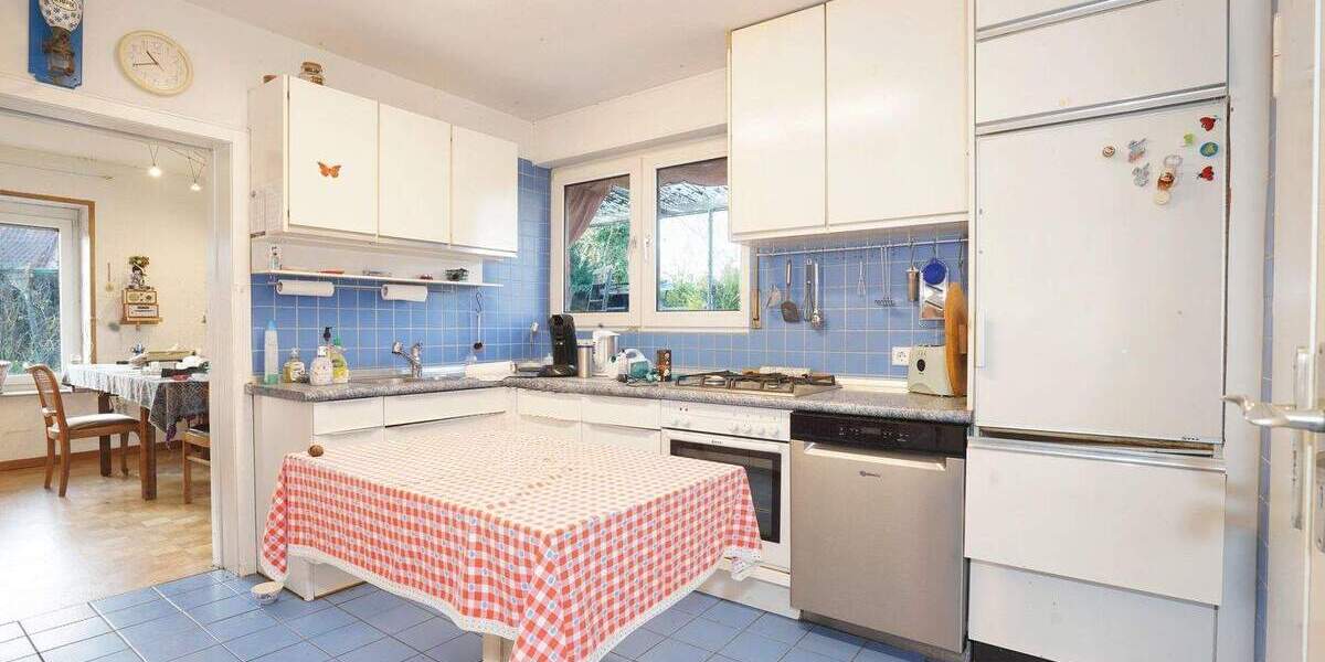 Einfamilienhaus Bretten - 7 Zimmer, 220 m&sup2;, 685.000&euro; | Angebot:25777708