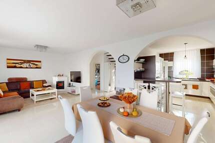 Haus zum Kaufen in Karlsruhe Knielingen 879.000 € 164.06 m² 6 zimmer