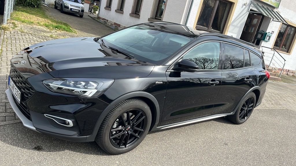 Ford Focus 62.000 km 17.300 &euro; Gaggenau 76571