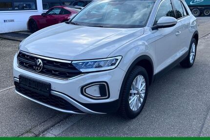 VW T-Roc 33.900 km 25.942 € Knittlingen 75438