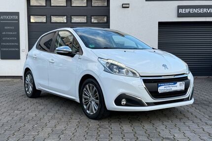 Peugeot 208 126.000 km 6.500 &euro; Landau 76879