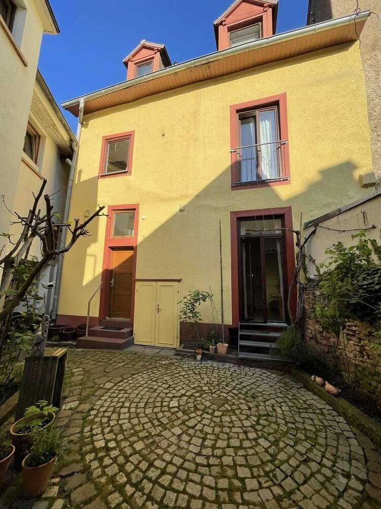 Haus zum Kaufen in Karlsruhe 598.000 € 121 m²