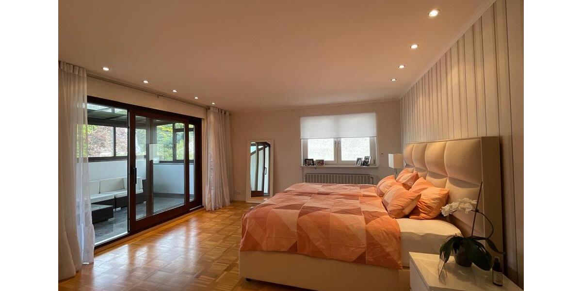 Einfamilienhaus Waldbronn - 8 Zimmer, 250 m&sup2;, 2.800&euro; | Angebot:25963883