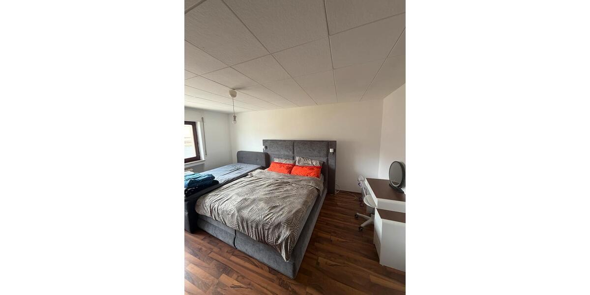 Etagenwohnung Rastatt - 2.5 Zimmer, 85 m&sup2;, 1.200&euro; | Angebot:26412569