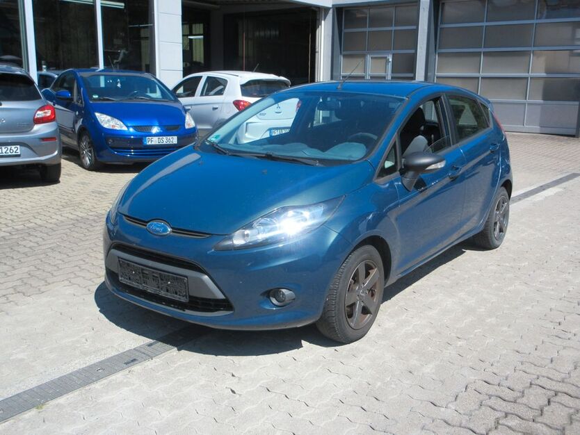 Ford Fiesta 147.900 km 1.490 € Niefern 75223