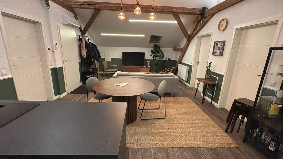 Charmante Vollmöbelierte 2,5 Zimmer Wohnung 2.5 zimmer