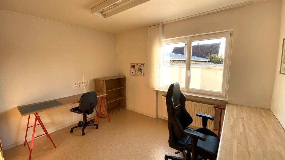 Erdgeschoßwohnung Karlsruhe Neureut - 4 Zimmer, 120 m&sup2;, 1.500&euro; | Angebot:25713682