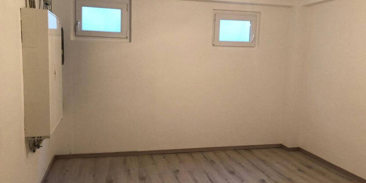 Einfamilienhaus Karlsruhe Durlach - 9 Zimmer, 310 m&sup2;, 4.900&euro; | Angebot:26486639