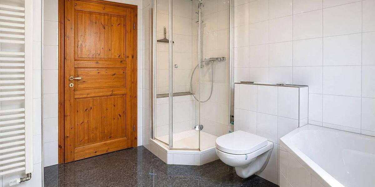 Mehrfamilienhaus, Wohnhaus Karlsruhe Knielingen - 8 Zimmer, 244 m&sup2;, 670.000&euro; | Angebot:26826320
