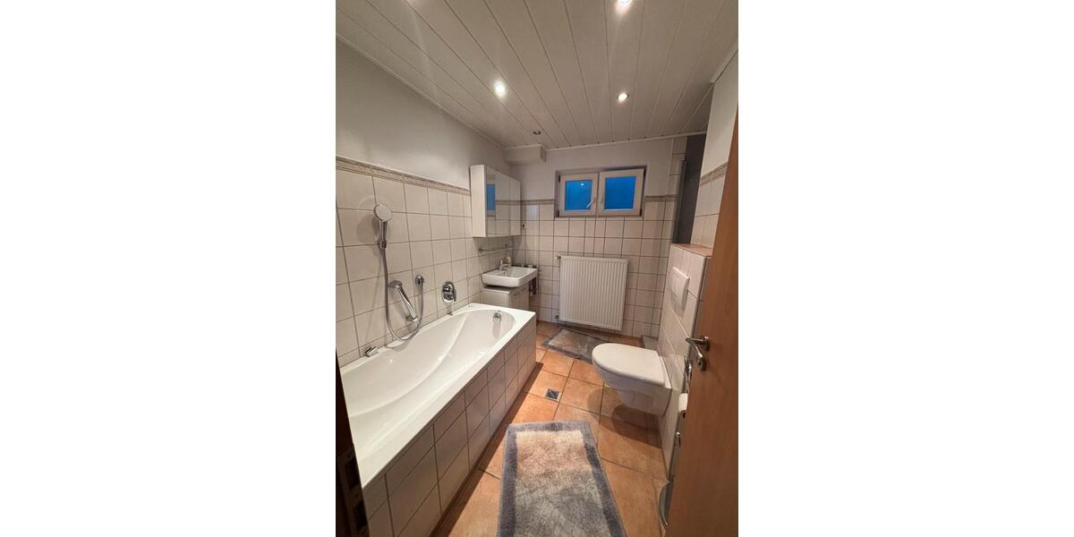 Etagenwohnung Waldbronn - 3 Zimmer, 97 m&sup2;, 1.150&euro; | Angebot:26415120
