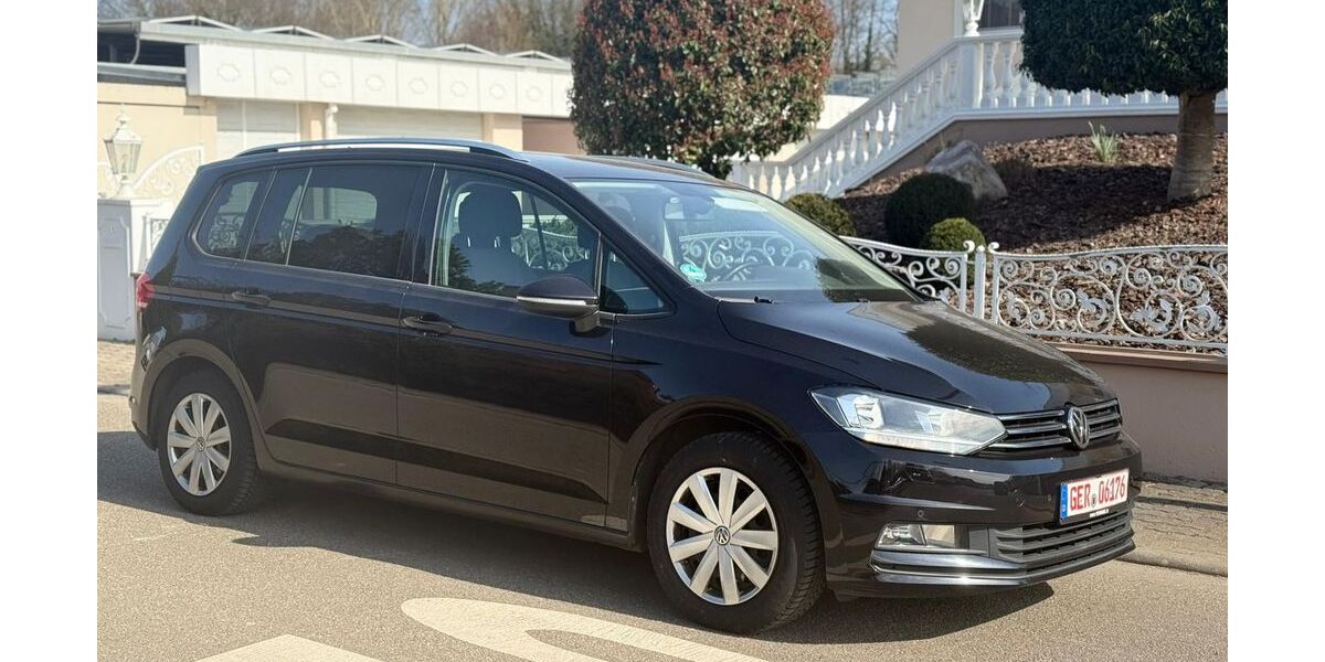 VW Touran 99.870 km 14.800 &euro; Hördt 76771