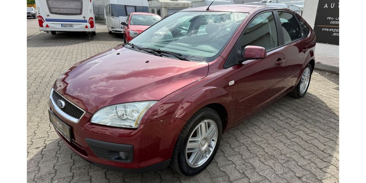 Ford Focus 63.200 km 3.980 &euro; Gaggenau 76571