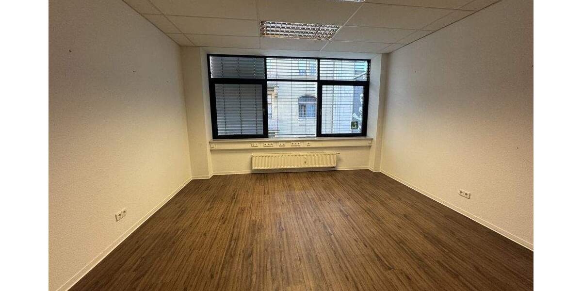 Gewerbeobjekt Karlsruhe - Innenstadt Kern Neureut - 3.703&euro; | Angebot:25682183