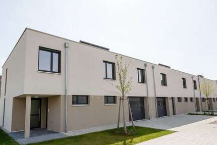 Modernes Reihenendhaus mit Wohn- und Gewerbeanteil + Garten, Garage & 3 Stellplätzen in Rheinstetten - Haus Rheinstetten | Angebot:20367494