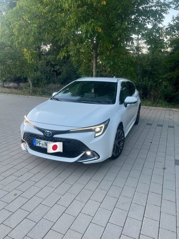 Toyota Corolla 27.000 km 27.490 € Pforzheim 75181