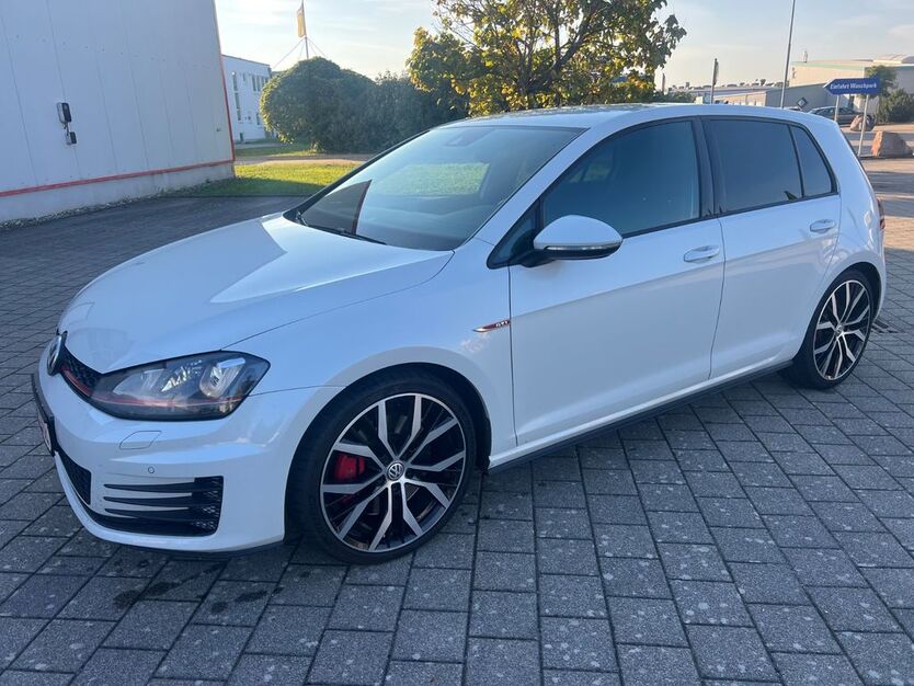 VW Golf 167.700 km 13.950 € Rastatt 76437