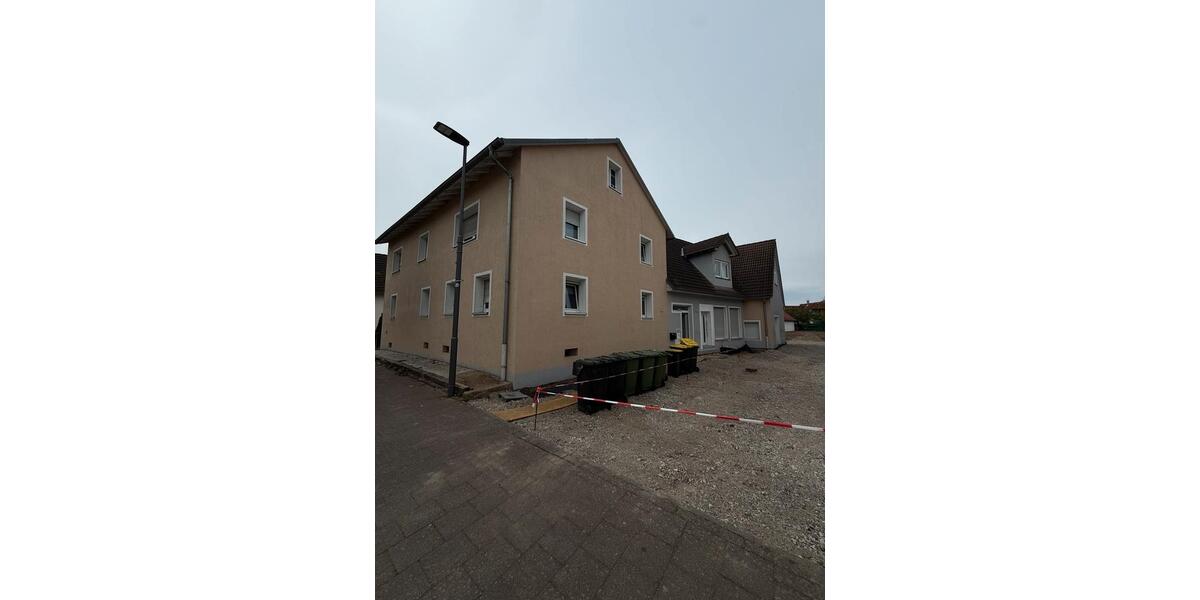 Erdgeschoßwohnung Karlsruhe Daxlanden - 3 Zimmer, 92 m&sup2;, 1.150&euro; | Angebot:26423376
