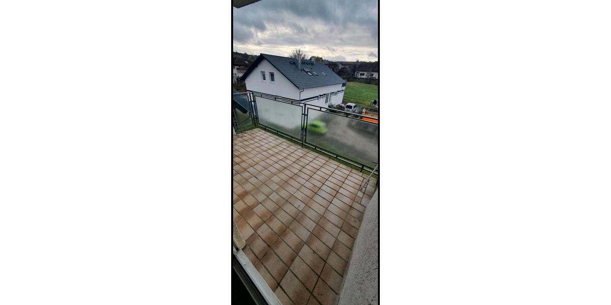 Etagenwohnung Bruchsal - 3 Zimmer, 85 m&sup2;, 1.150&euro; | Angebot:26415202
