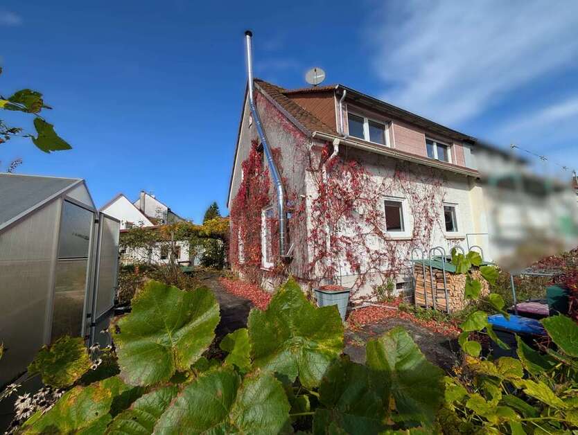 Haus zum Kaufen in Karlsruhe 698.000 € 130 m² 4 zimmer