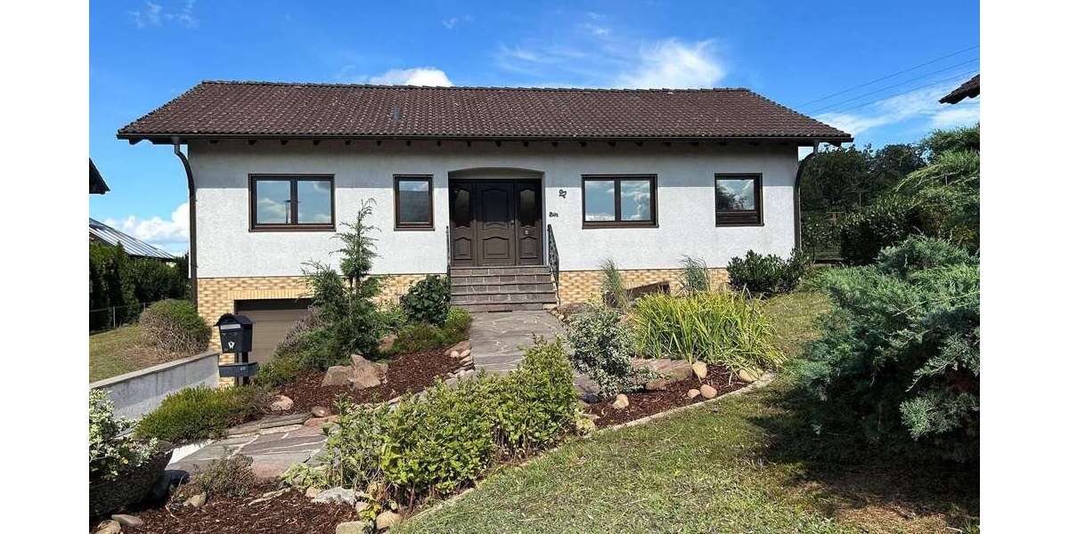 Einfamilienhaus Straubenhardt - 5 Zimmer, 120 m&sup2;, 1.750&euro; | Angebot:27031259
