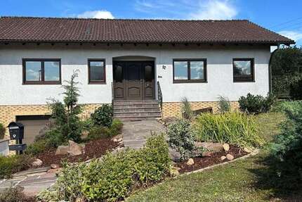 Haus Straubenhardt - 5 Zimmer, 120 m&sup2;, 1.750&euro; | Angebot:27031259