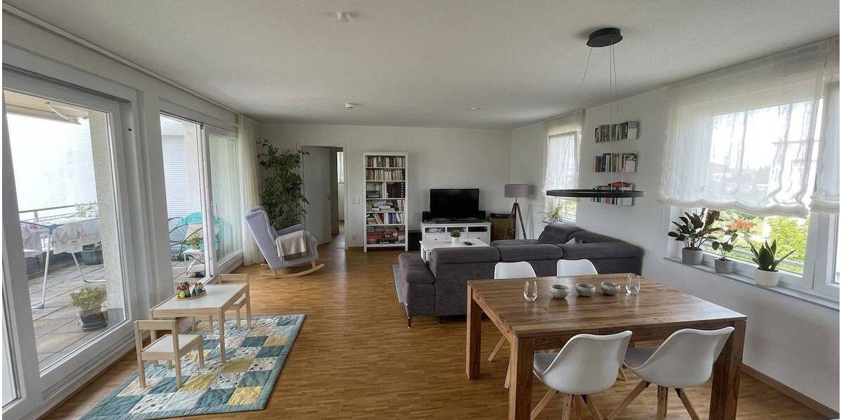 Etagenwohnung Karlsruhe / Neureut Neureut - 4 Zimmer, 144 m&sup2;, 1.720&euro; | Angebot:26916849