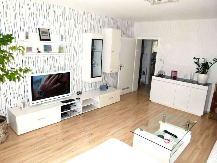 Wohnung zum Kaufen in Pforzheim 176.000 € 84 m²