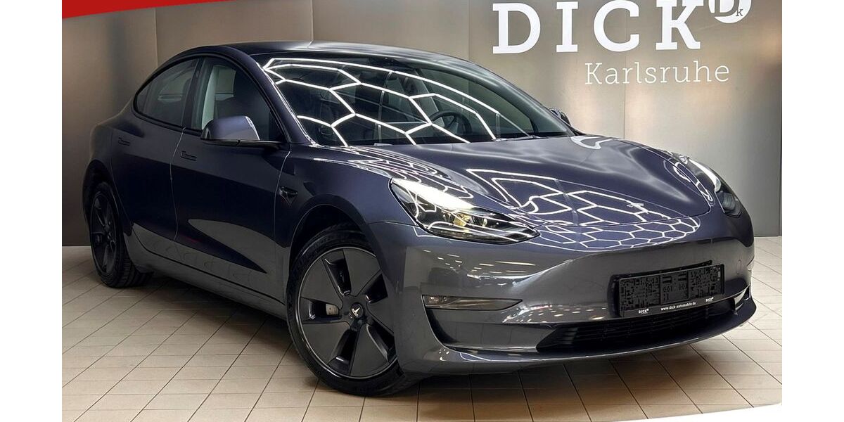 Tesla Model 3 49.788 km 31.450 &euro; Karlsdorf-Neuthard 76689
