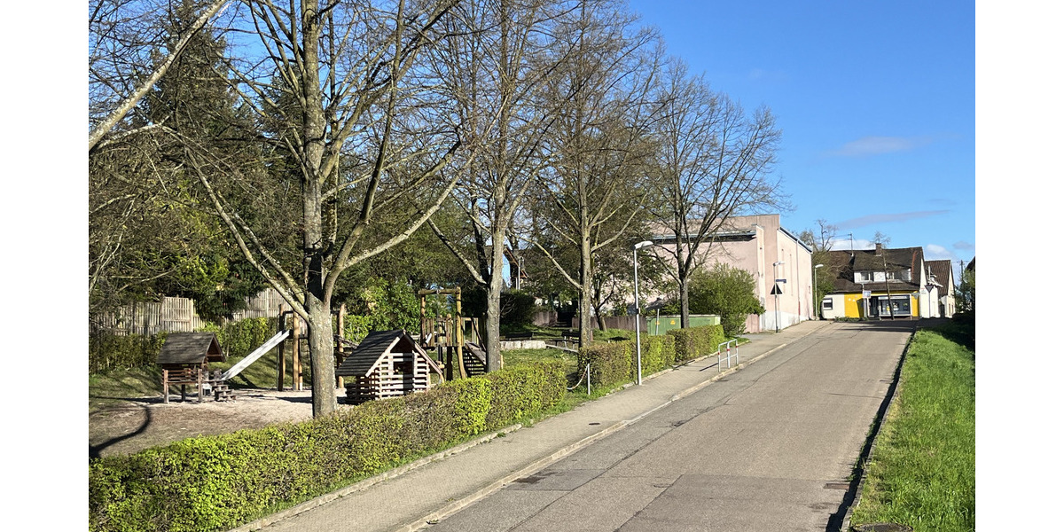 Momentan Reserviert : Haus mit Gewerbeeinheit, Nebengebäude & Garten - Karlsruhe-Neureut: - Einfamilienhaus Karlsruhe Neureut | Angebot:16390817