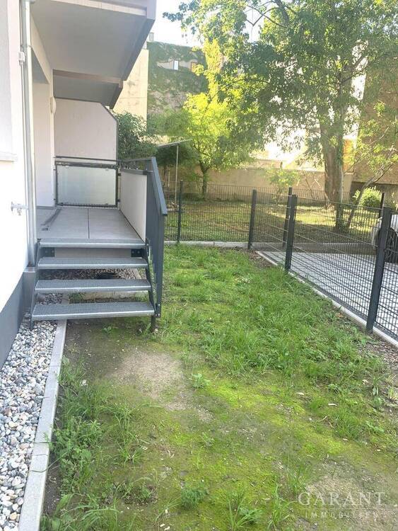 Kernsaniertes Wohnen mit Gärtchen in ruhiger Citylage!