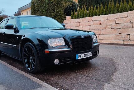 Chrysler 300C 275.000 km 5.999 &euro; Engelsbrand 75331