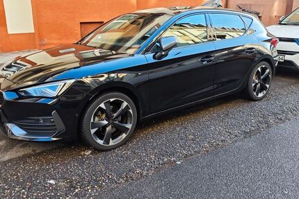 Cupra Leon 48.000 km 23.990 &euro; Karlsruhe 76185