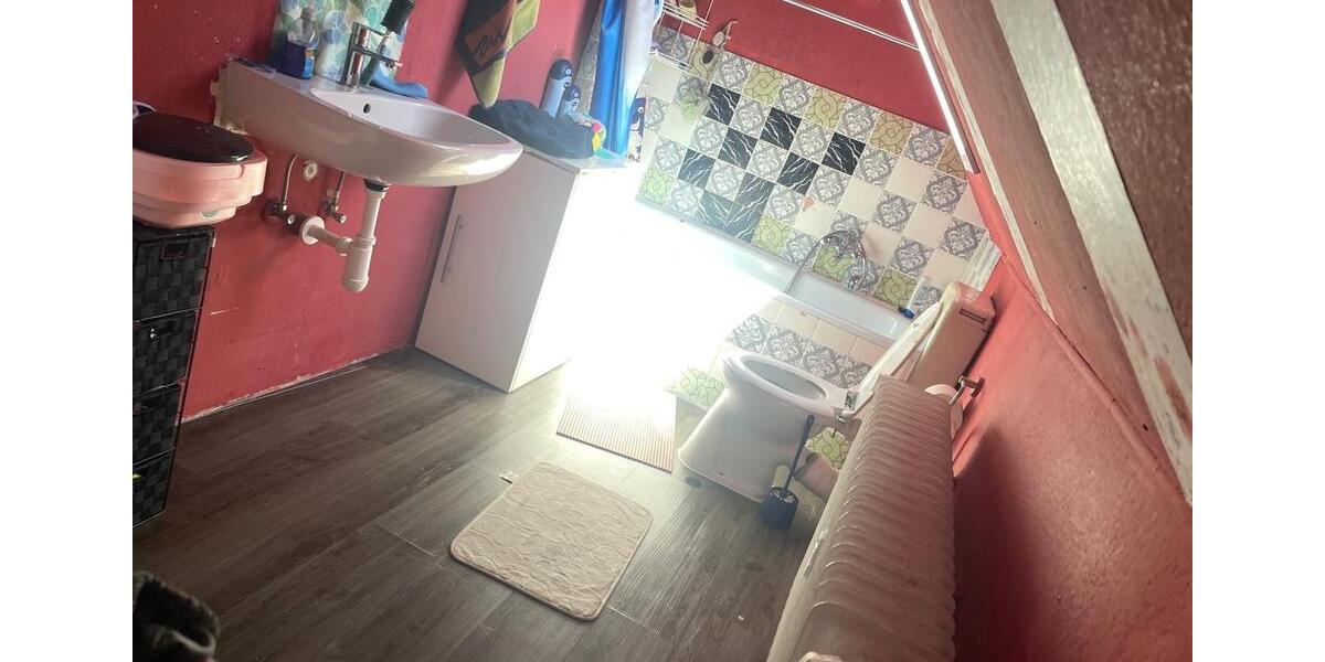 Dachgeschoßwohnung Höfen an der Enz - 2 Zimmer, 46 m&sup2;, 80.000&euro; | Angebot:26991356