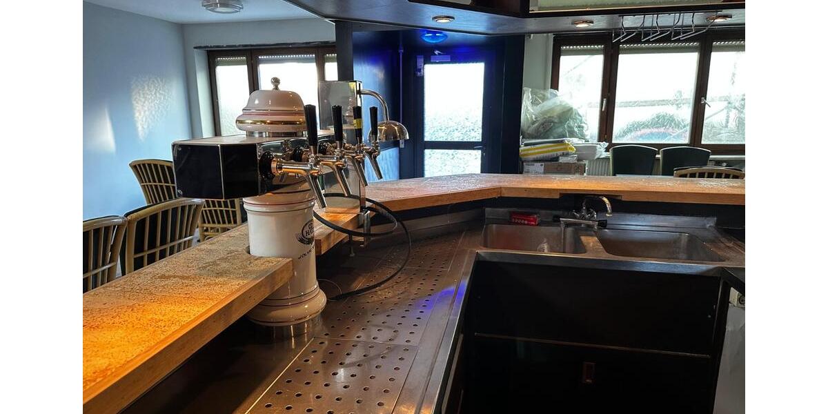 Gaststätte mit 2 Wohneinheiten in Karlsruhe-Knielingen - Mieten zimmer