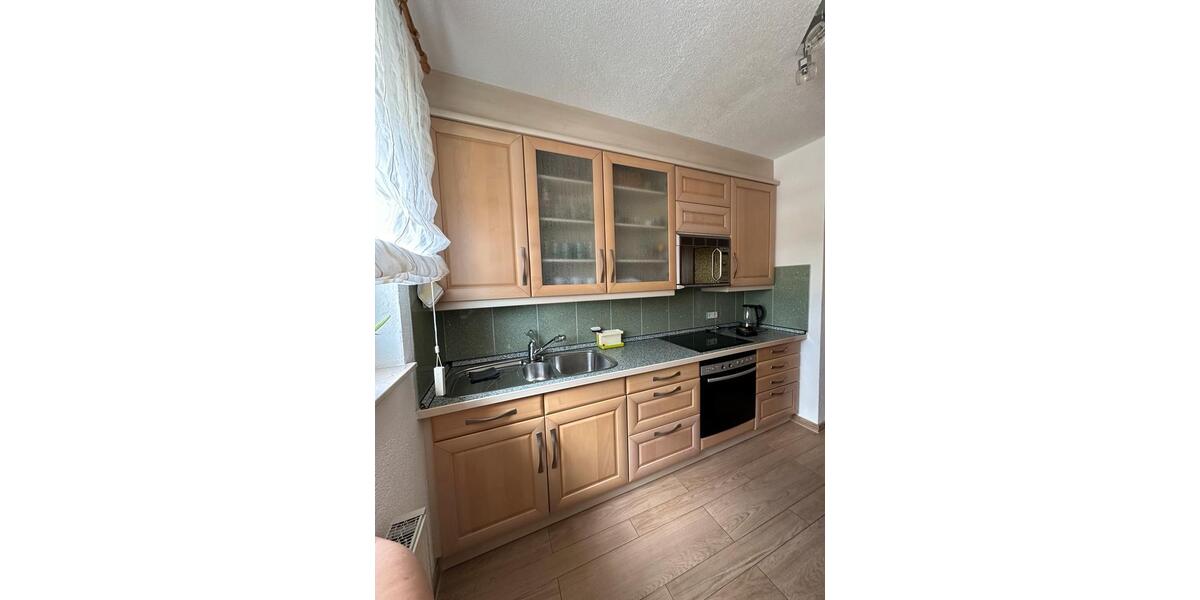 Wohnung vollmöbliert mit Balkon, Top Lage, Autobahnnah 2 zimmer