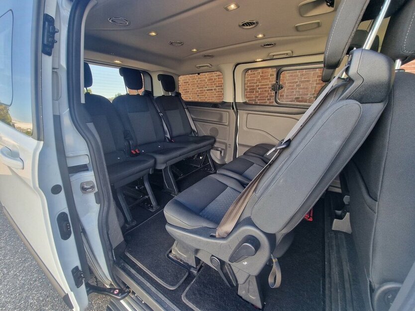 Ford Tourneo Custom 320 L1 H1 Tourneo Trend Klima 60.000 km 31.499 € Landau 76829