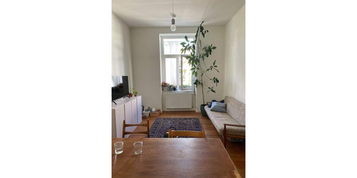 Schicke Altbauwohnung in zentraler Lage - kurzfristig verfügbar 3 zimmer