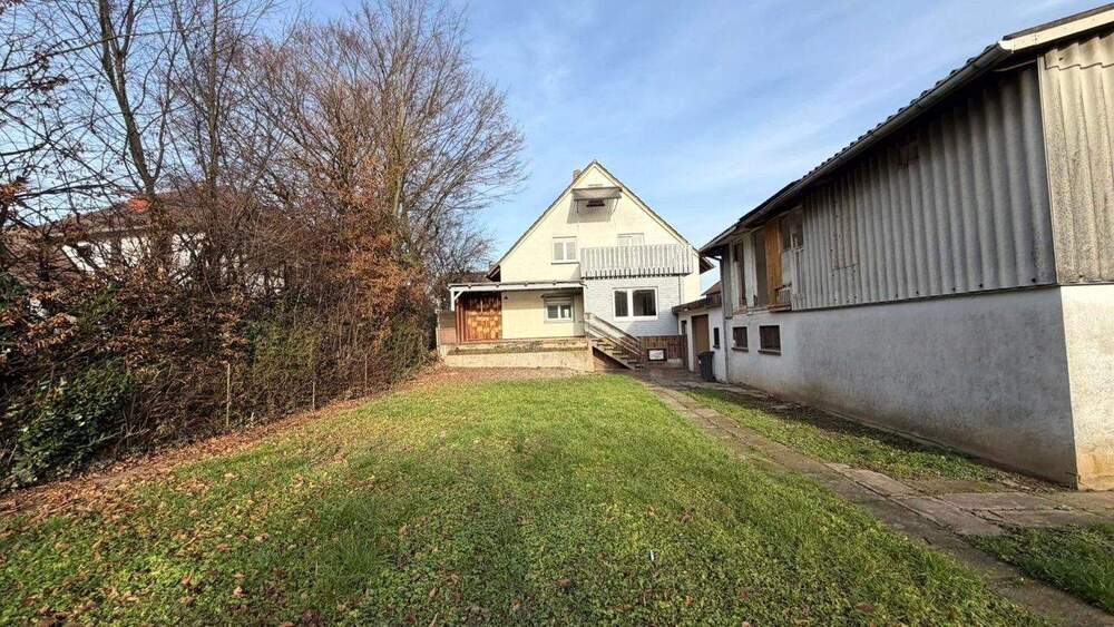 Großes Einfamilienhaus oder Zweifamilienhaus * in Kraichtal 1 zimmer