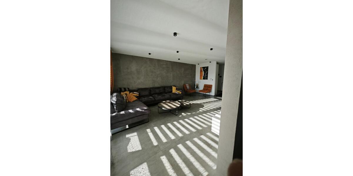 Exklusive 5,5-Zimmer-Maisonette-Dachgeschosswohnung mit Aufzug 5.5 zimmer