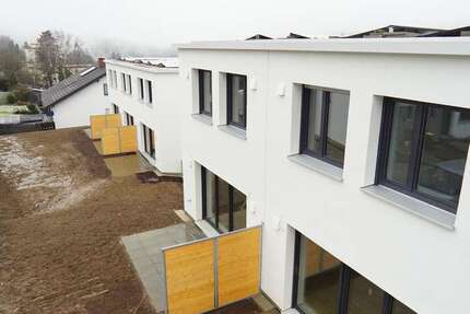 Haus zum Mieten in Pforzheim 1.499 € 132 m² 5 zimmer