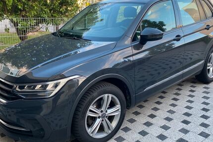 VW Tiguan 181.500 km 18.950 &euro; Bruchsal 76646