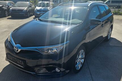 Toyota Auris 212.000 km 7.500 &euro; Bruchsal 76646