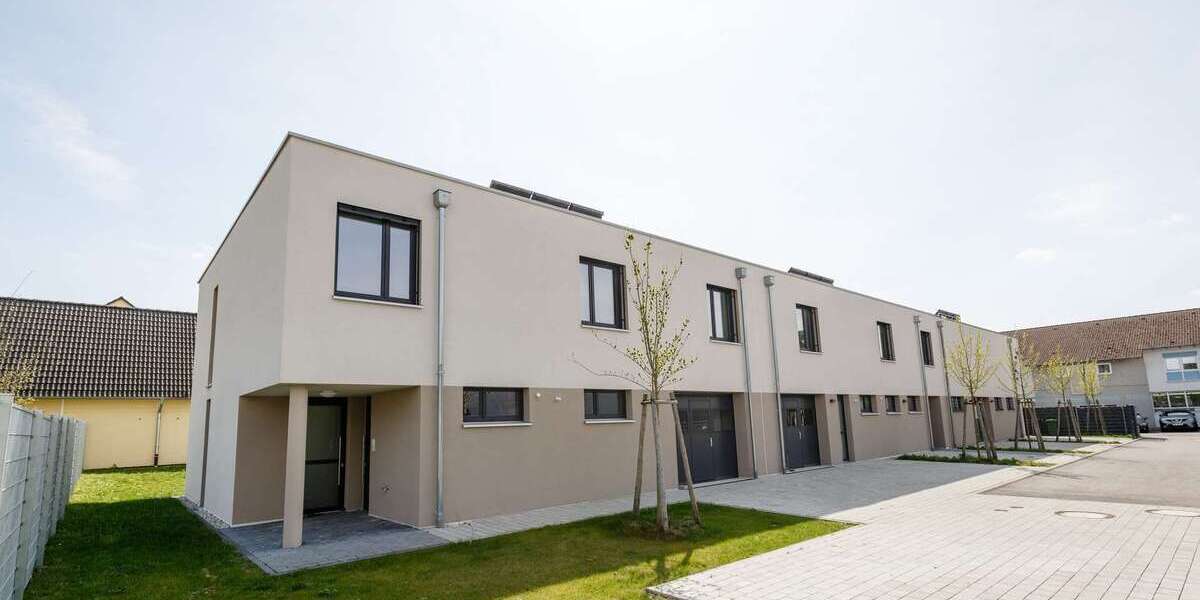 Modernes Reihenendhaus mit Wohn- und Gewerbeanteil + Garten, Garage & 3 Stellplätzen in Rheinstetten 6 zimmer