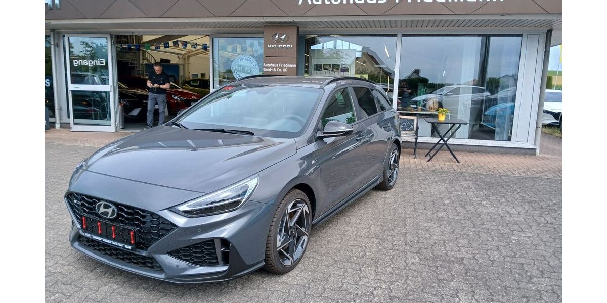 Hyundai i30 1.500 km 32.990 &euro; Steinfeld 76889